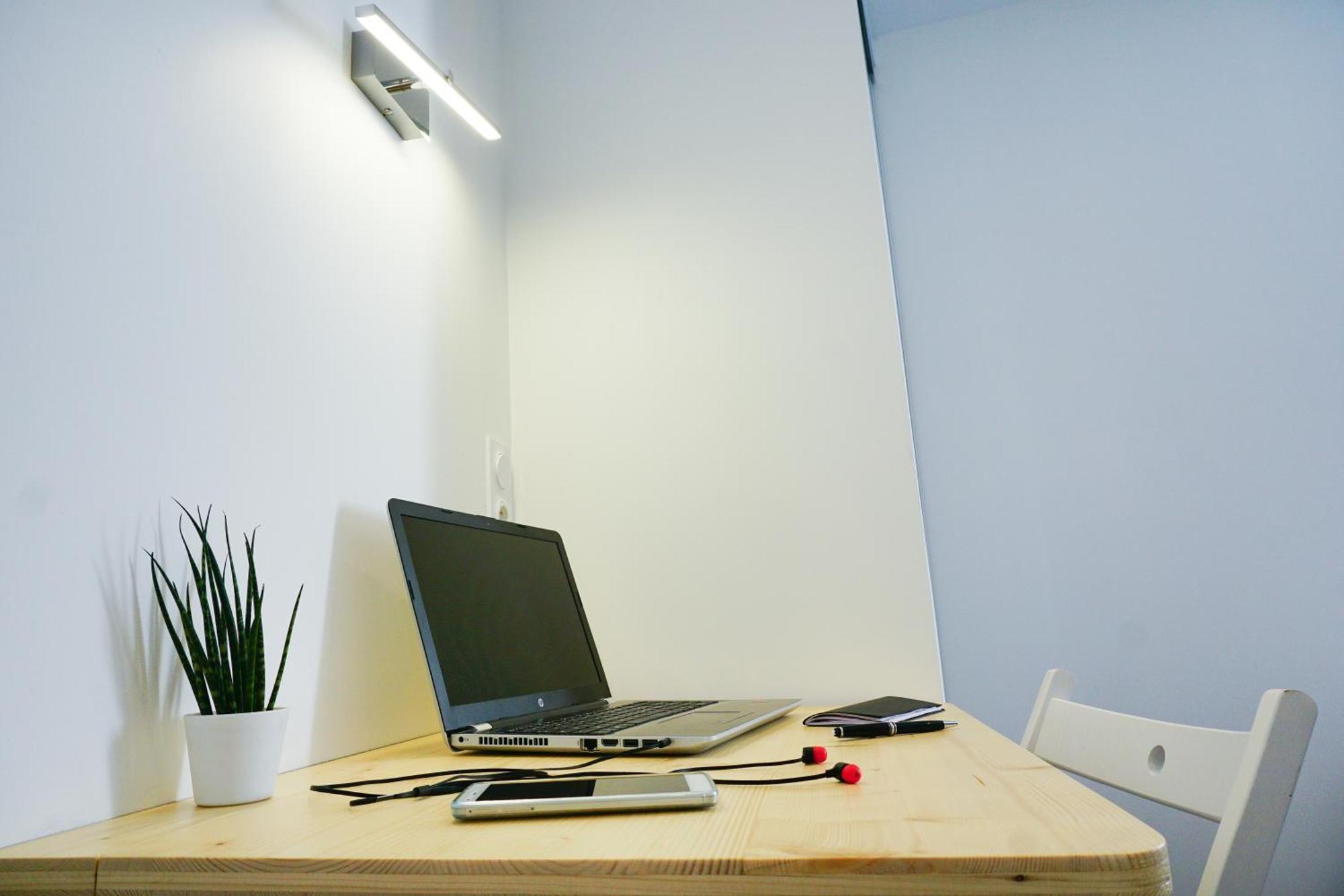 Les Studios Propres Et Tout Equipes Brest Phòng bức ảnh